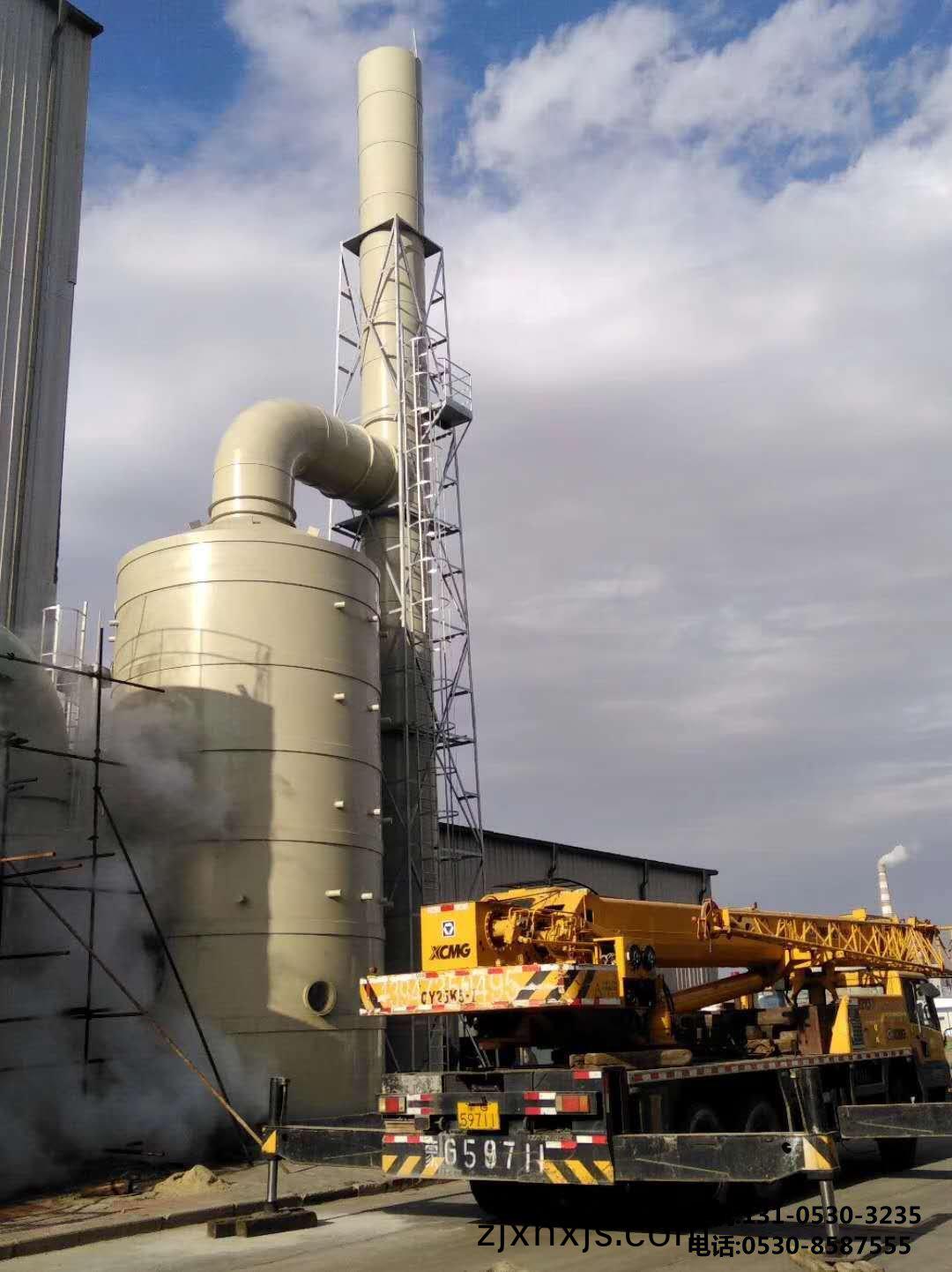 河(he)南某(mou)公司尾(wei)氣吸(xi)收墖(ta)